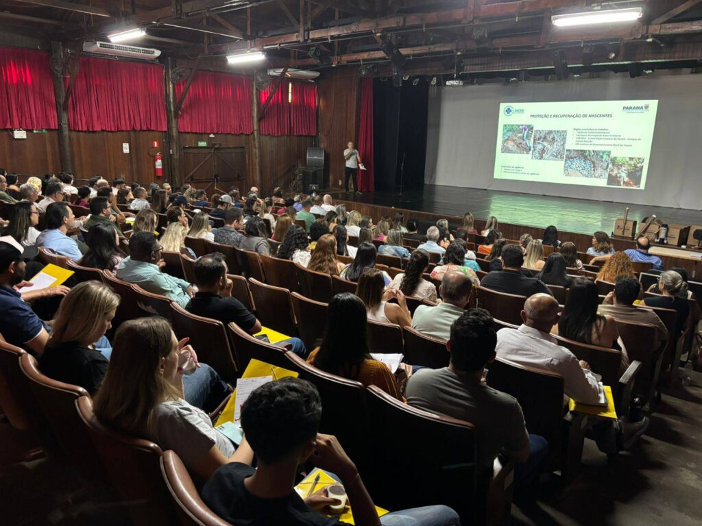VIGILÂNCIA SANITÁRIA DE LUIZIANA APRESENTA EXPERIÊNCIAS SOBRE QUALIDADE DA ÁGUA EM ENCONTRO COM REGIONAIS DE SAÚDE EM MARINGÁ